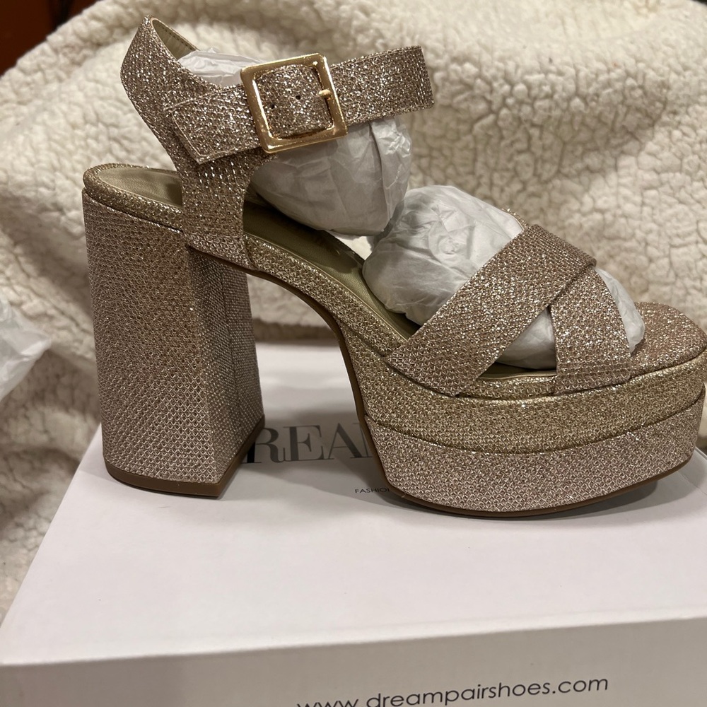 Dream Pairs Glittery Gold Platform Heels